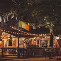 Una foto del restaurante The Cottage Irish Pub