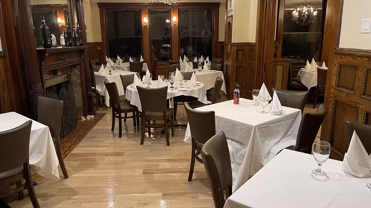 Binnenkant - Giulio's Restaurant, Tappan, NY