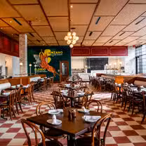 Una foto del restaurante B.B. Italia Bistro & Bar - Sugar Land