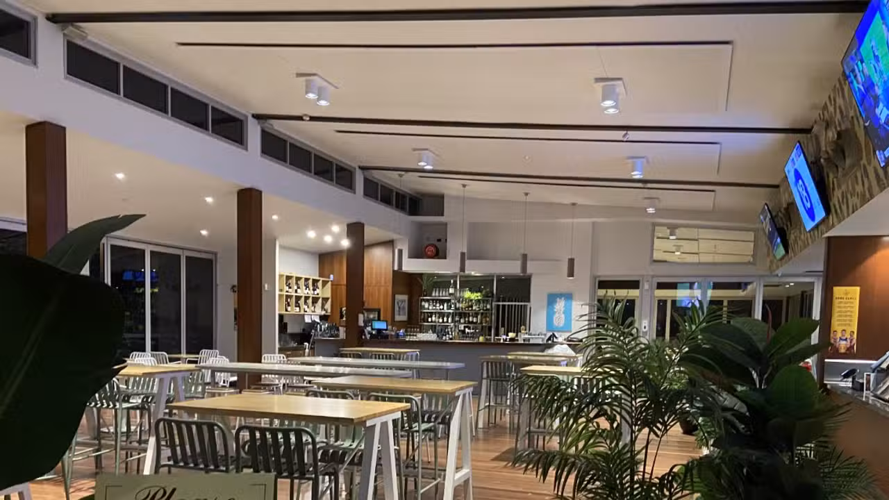 Pineapple Hotel, Kangaroo Point, AU-QLD