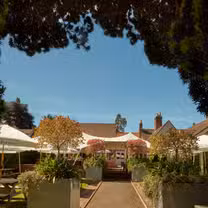 Una foto del restaurante The Cross at Kenilworth
