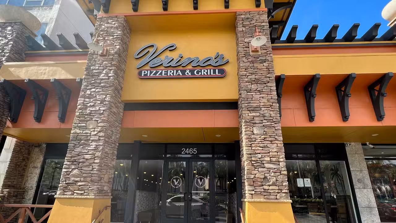 A casual Italian restaurant serving quality food  - Verino’s Pizzeria and Grill, Fort Lauderdale, FL