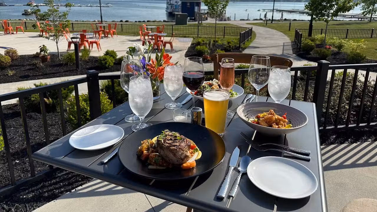 Essen - Cove Restaurant and Bar, Canandaigua, NY