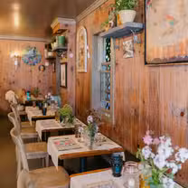 A photo of Black Eyed Susans restaurant