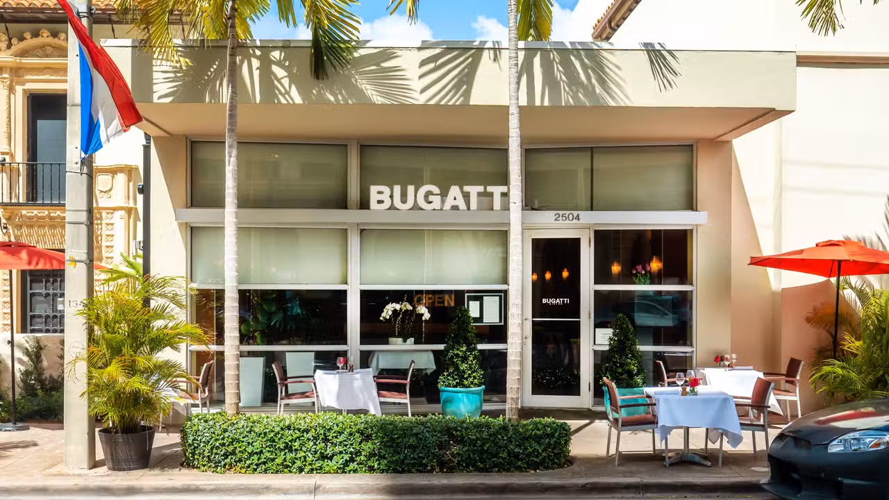 Exterior - Bugatti Bistro, Coral Gables, FL