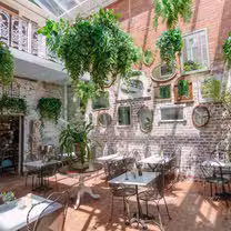 Una foto del restaurante Old Man Drew