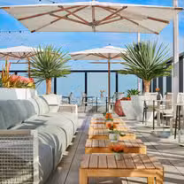 Una foto del restaurante La Lo La Rooftop