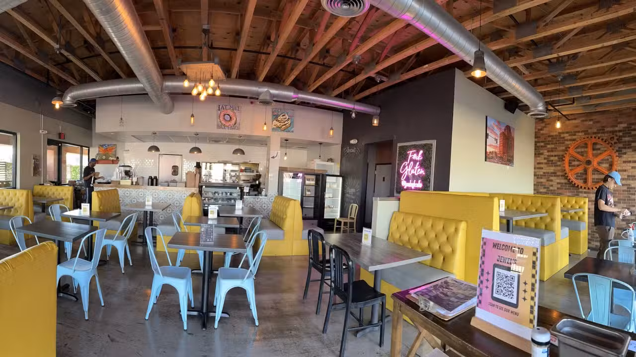Binnenkant - Jewel's Bakery & Cafe, Phoenix, AZ