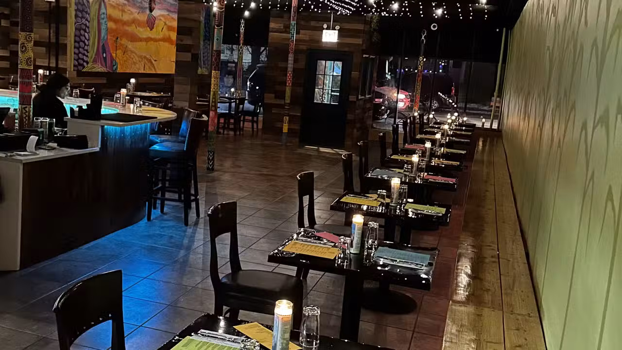 Zentli, Evanston, IL
