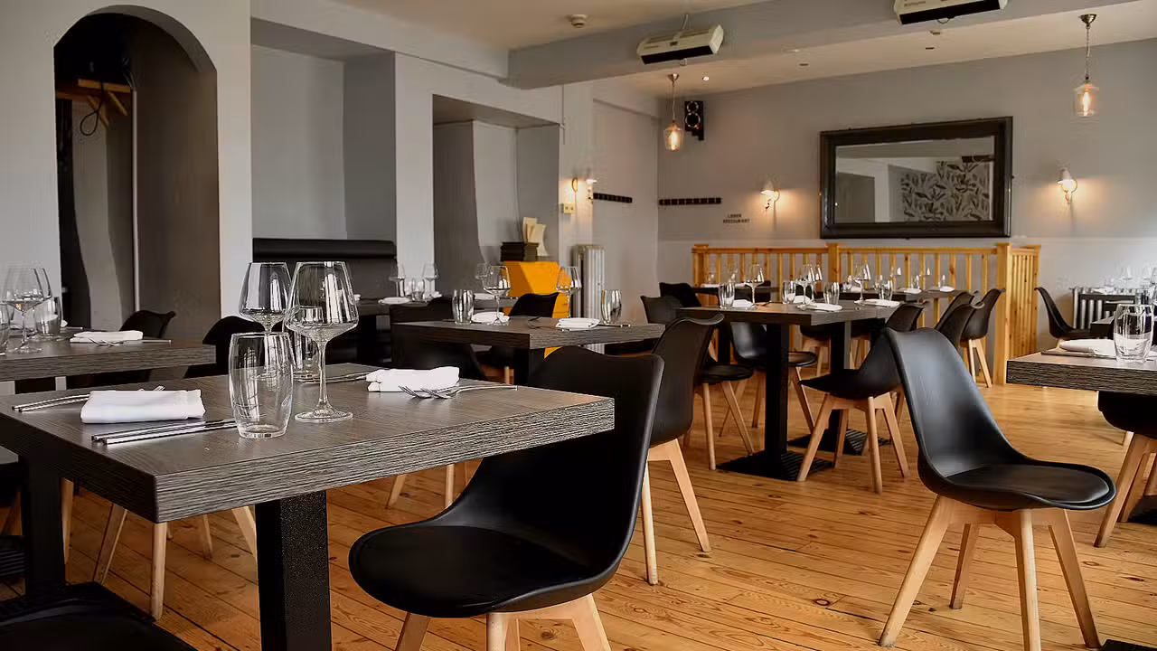 Restaurant - The Cellar Door, Durham, Durham