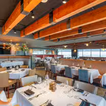 A photo of Portland City Grill restaurant