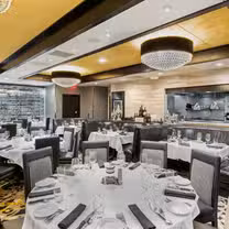 A photo of Morton's The Steakhouse - Northbrook restaurant