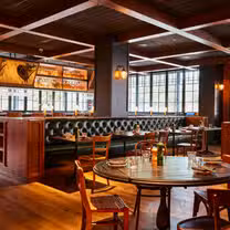 A photo of Little West Tavern restaurant