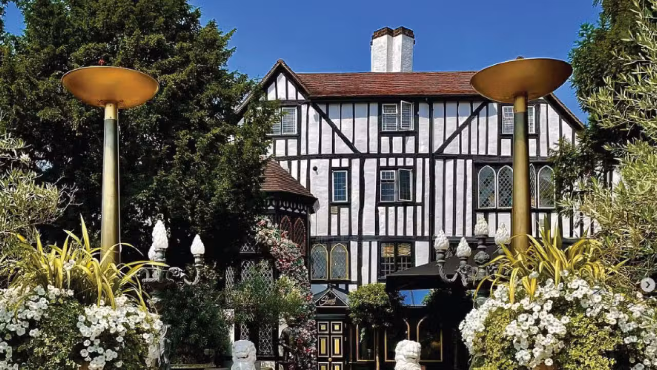 Sheesh Exterior - Sheesh Chigwell, Chigwell, Essex