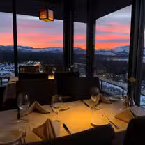 Friday's Station Steak & Seafood Grill - Harrah's Lake Tahoeの写真