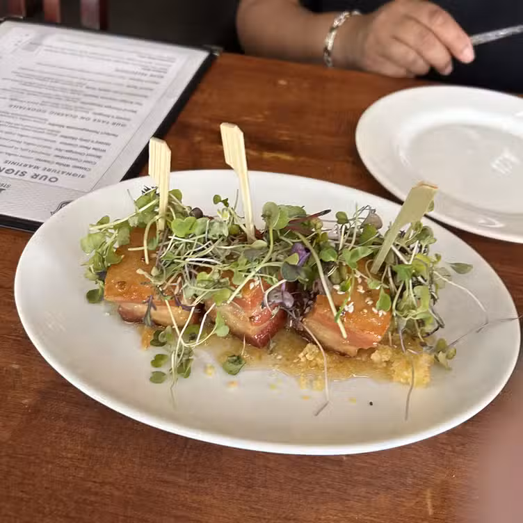 Danny's Steakhouse - Sushi & Wine Bar, Red Bank, NJ