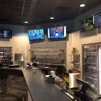 A photo of Craft 60 Taphouse & Grill restaurant