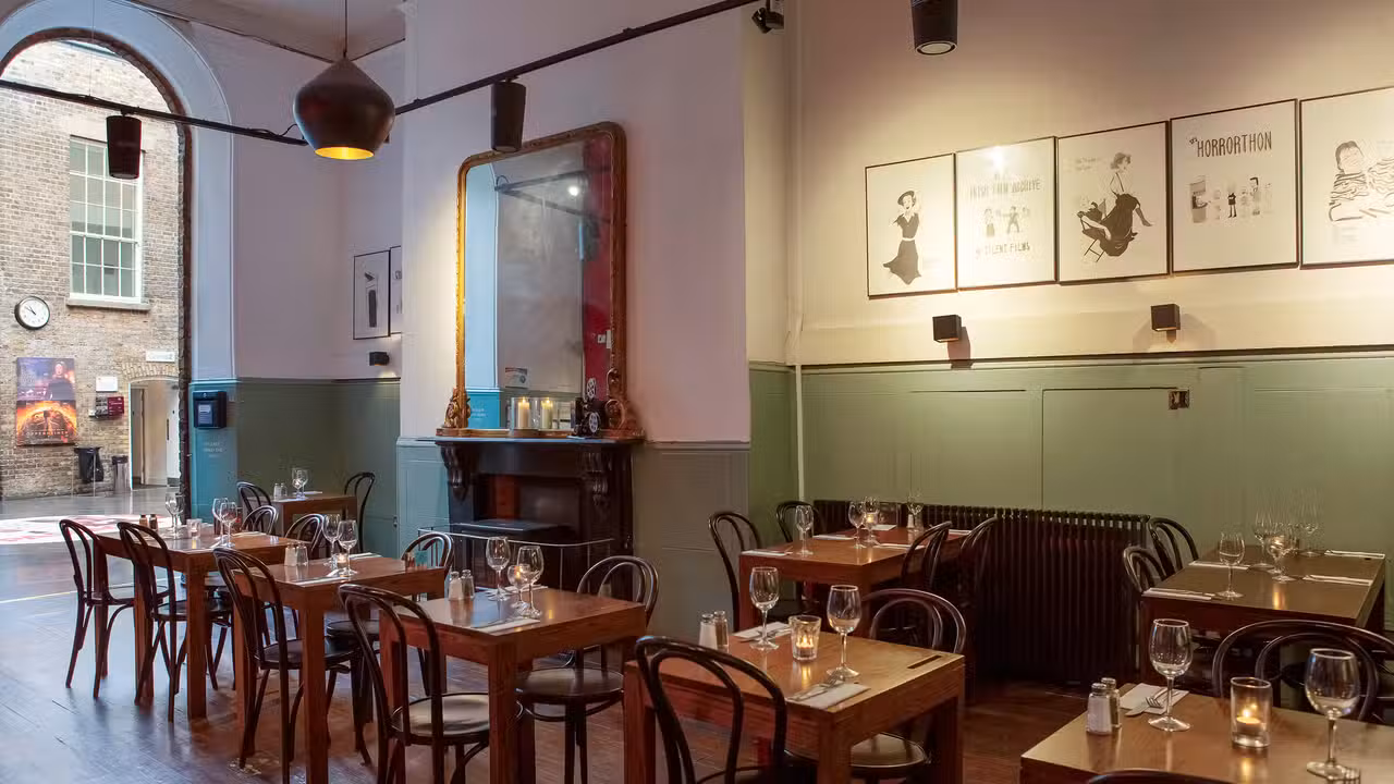 內部 - IFI Cafe Bar，Co. DublinDublin