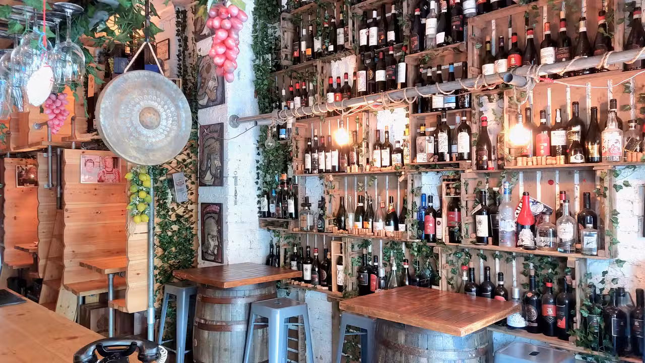 Interior - Amor, London, Holloway