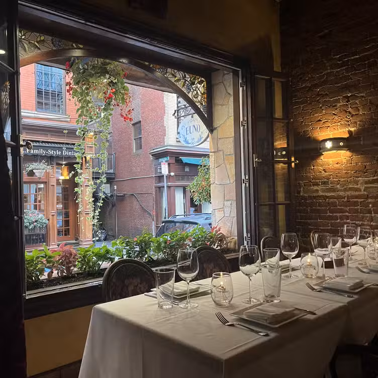 內部 - Euno Ristorante，MABoston
