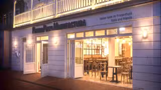A photo of Pasta Pizza Manufactura restaurant