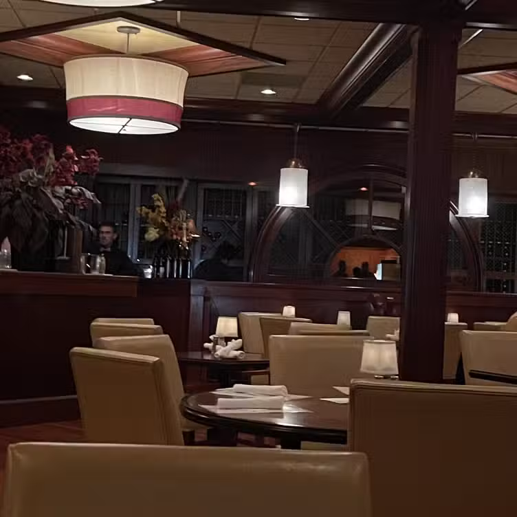 Interior - Minerva's - Sioux Falls, Sioux Falls, SD