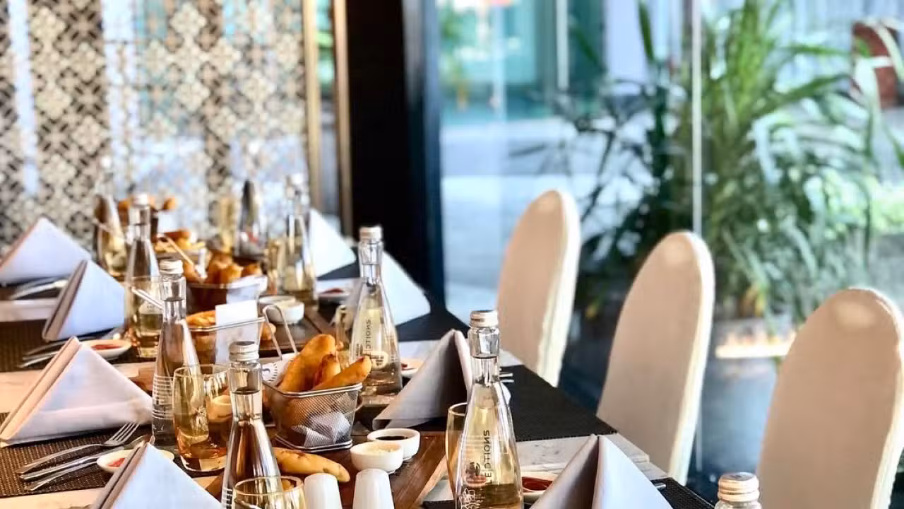 Kafe Bromo - Sheraton Surabaya Hotel & Towers, Surabaya, East Java