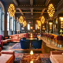 Una foto del restaurante Madeleine Bar