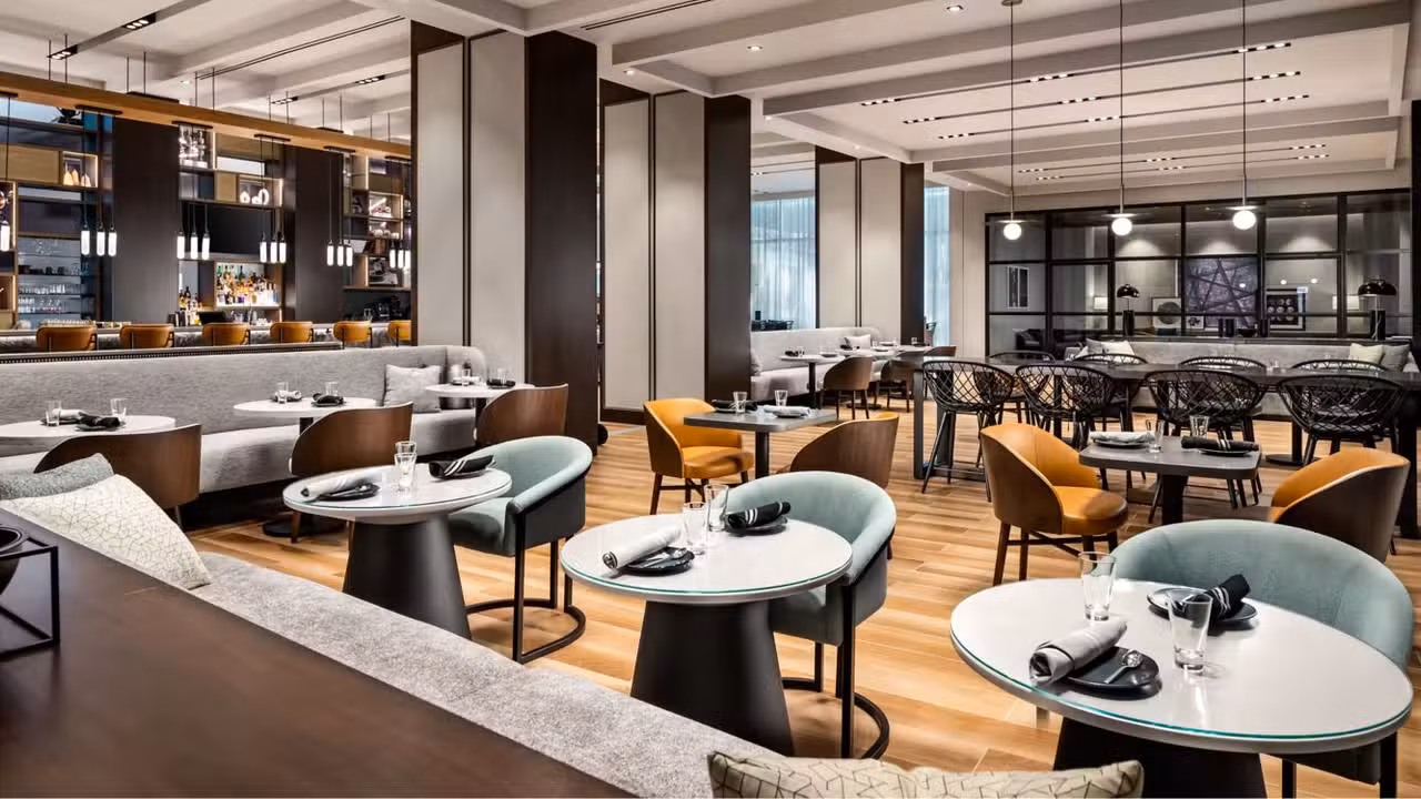 Interior - &More by Sheraton Gateway - YYZ Terminal 3, Mississauga, ON