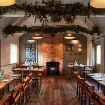 Una foto del restaurante The Sun Inn
