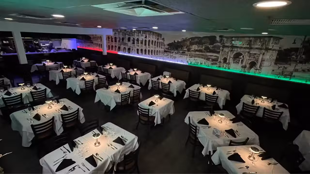 Salon the restaurant Coppola's Bistro Ristorante - Coppola's Bistro Ristorante Coral Springs, Coral Springs, FL