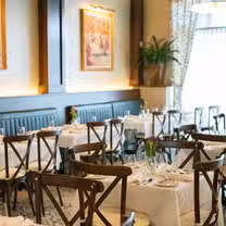 A photo of Renard's restaurant