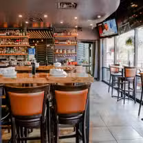 Foto del ristorante East Moon Asian Bistro