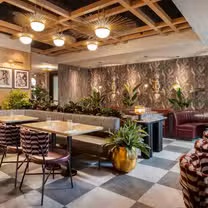 Une photo du restaurant Earls Kitchen + Bar - Yorkville