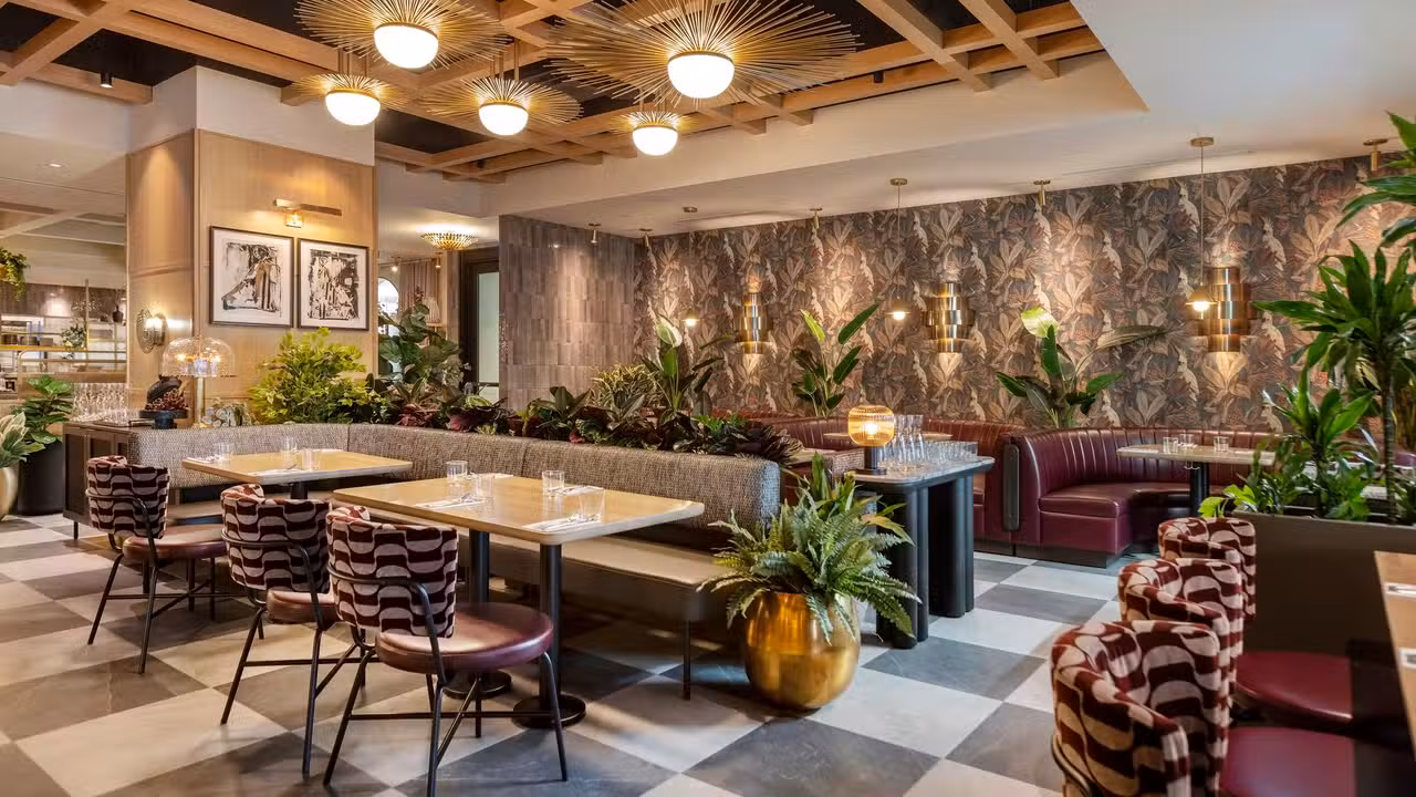 Earls Kitchen + Bar - Yorkville, Toronto, ON