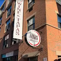Una foto del restaurante Viñas Wine & Tapas - New Haven