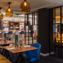 Una foto del restaurante The bistro @ Courtyard By Marriott Glasgow Airport