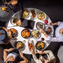 A photo of Deca+Bol restaurant