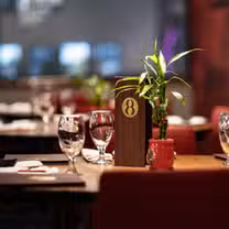 Una foto del restaurante 8 Restaurant