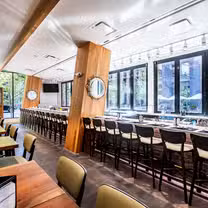 A photo of King St Oyster Bar - City Ridge restaurant