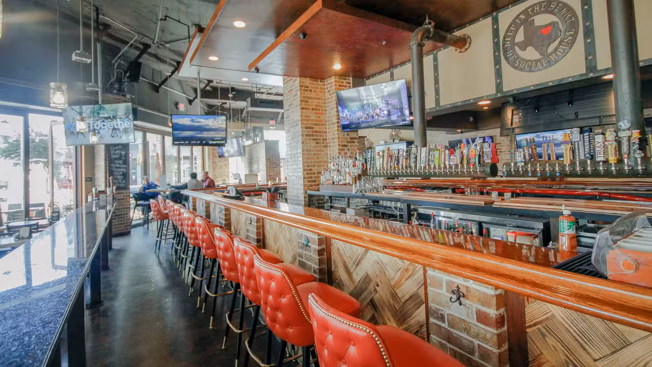 Bar featuring 100 taps of wine, beer &amp; cocktails! - The Social House - Fort Worth, Fort Worth, TX