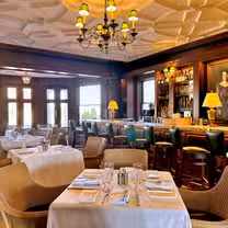 Een foto van restaurant The Roscommon Room at Ocean Edge Resort
