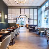 Una foto del restaurante The 7th Street Standard