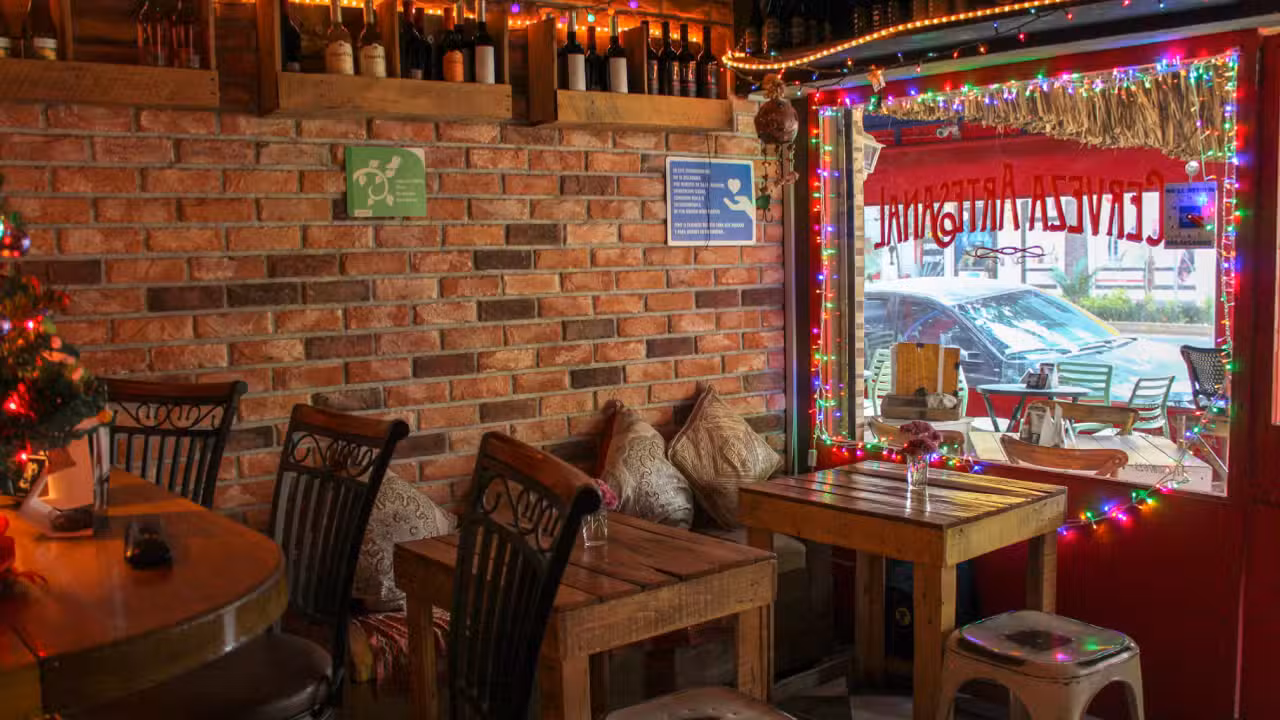 Interior - Debarbas Tapas Bar - Nueva York, Ciudad de México, CDMX