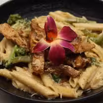 A photo of Spice House Midtown restaurant