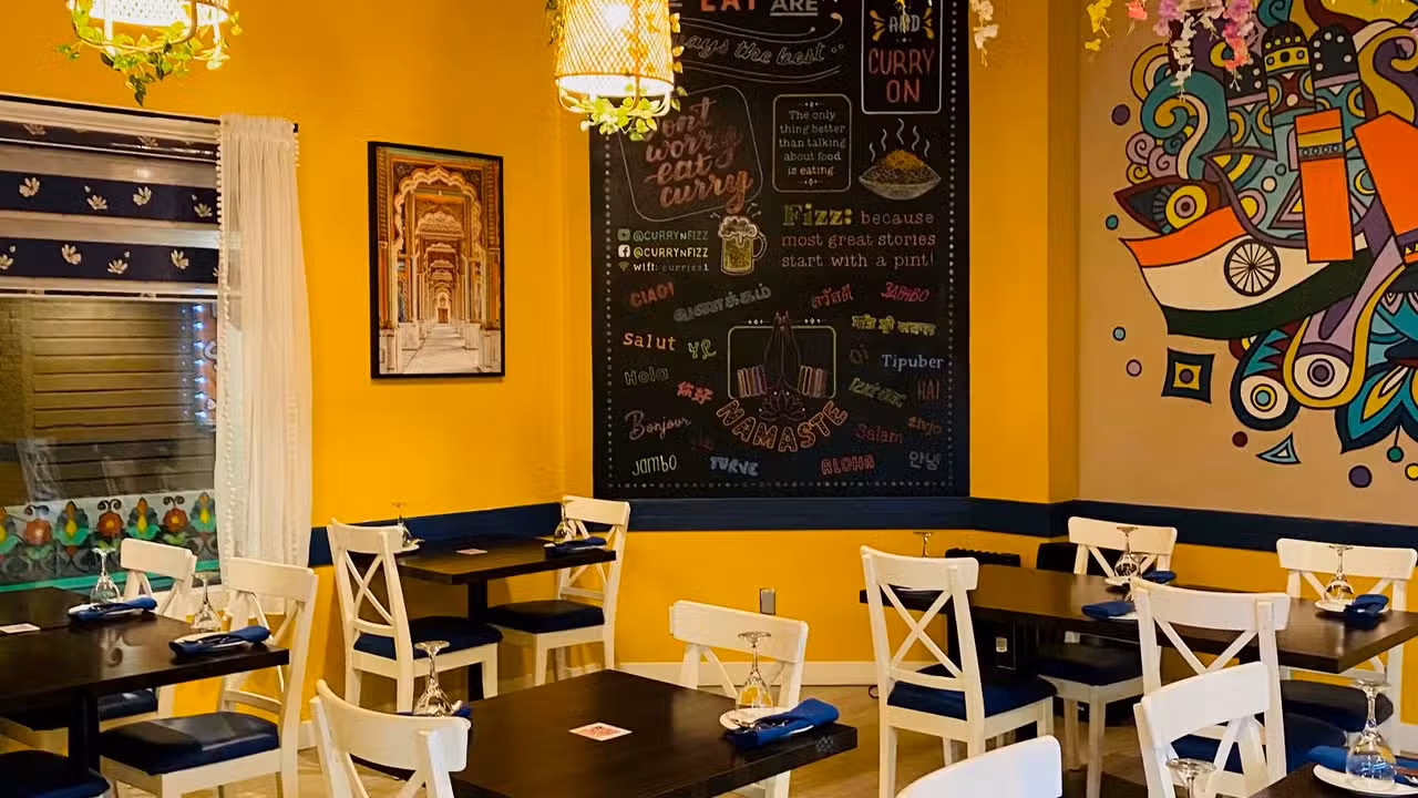Interior - Curry N Fizz, Cochrane, AB