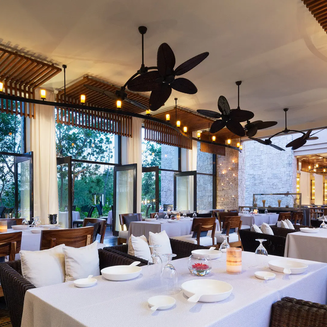 Cello Mediterranean restaurant at Banyan Tree Mayakoba with romantic lagoon-view setting for fine dining in Mexico