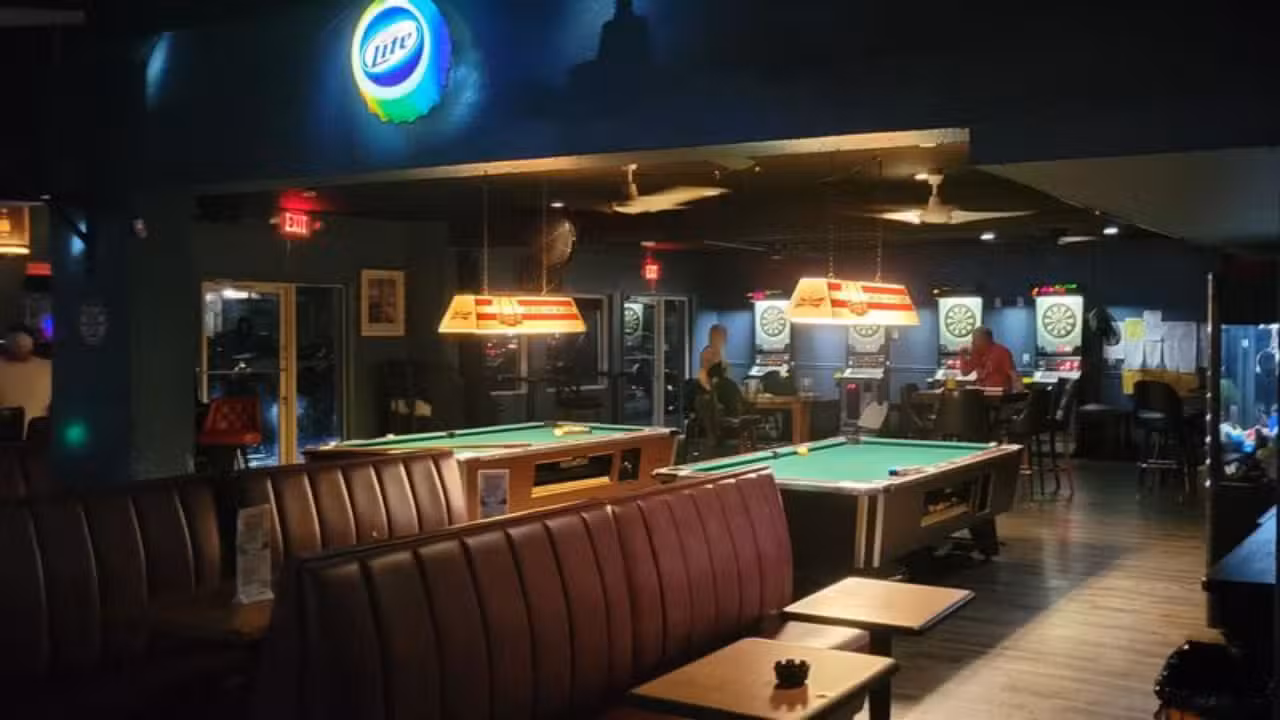 CLOUD 9 LOUNGE, Hollywood, FL