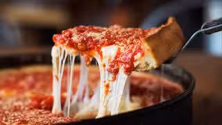 Una foto del restaurante Lou Malnati's - Midway