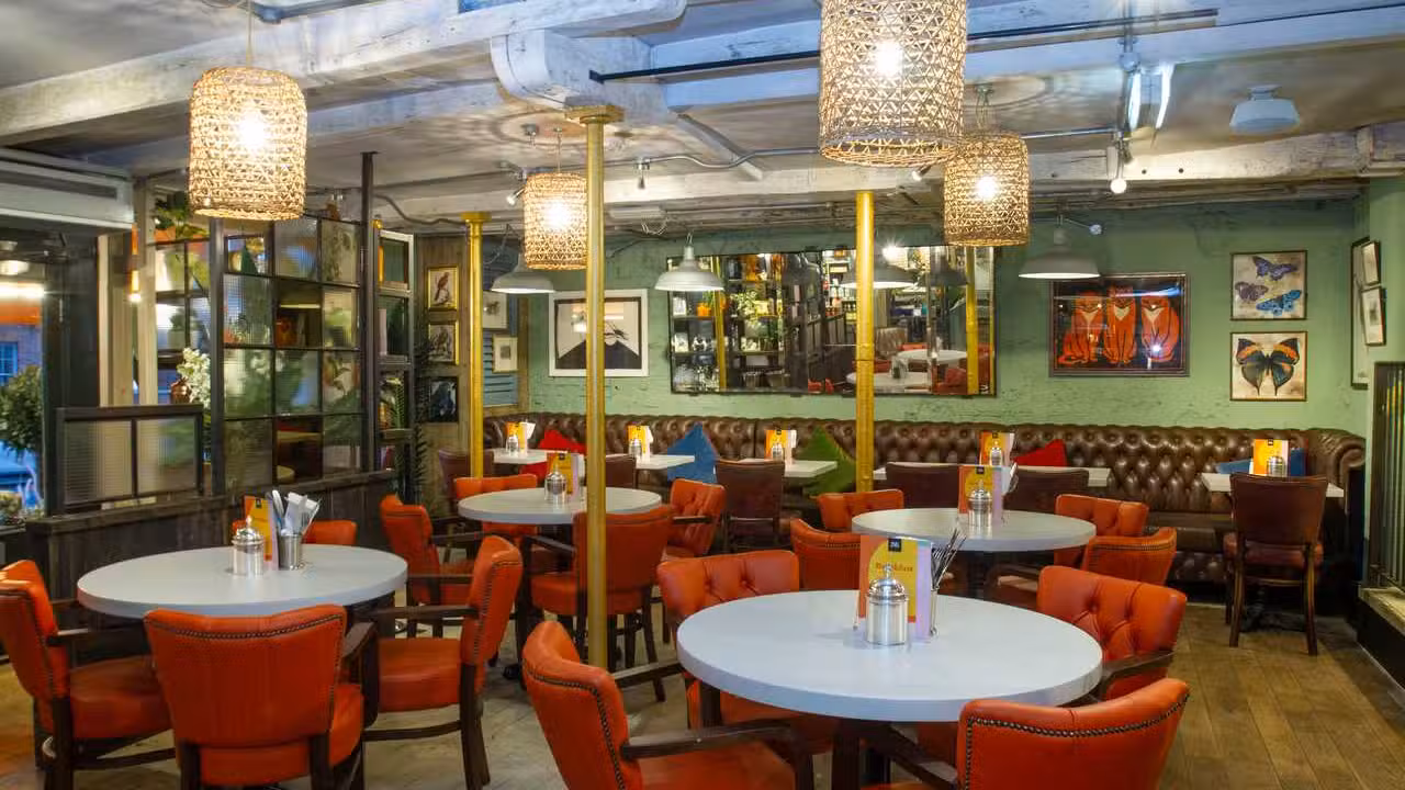 Interior - Bill's Restaurant & Bar - Farnham, Farnham, ENG